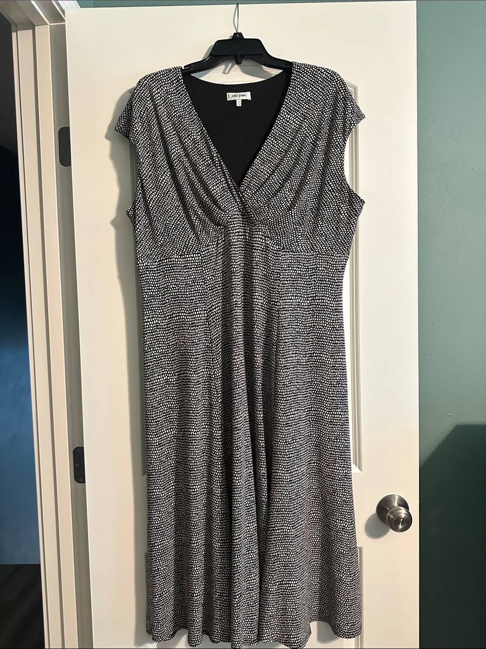 Jones Studio Black & White Faux-Wrap Midi Knit Dress